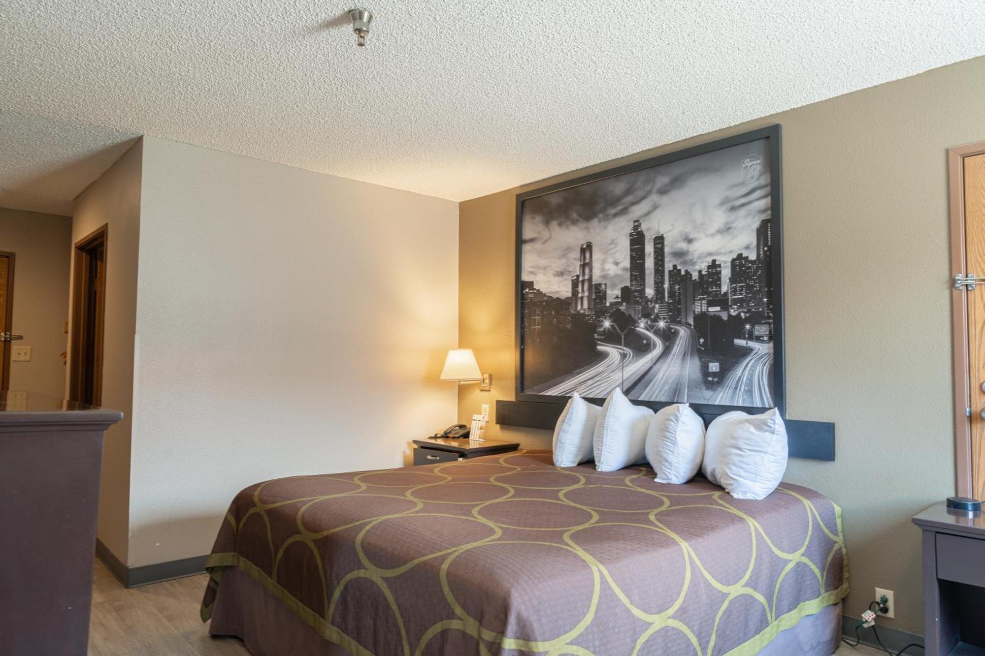 Super 8 By Wyndham Grants Hotell Exteriör bild